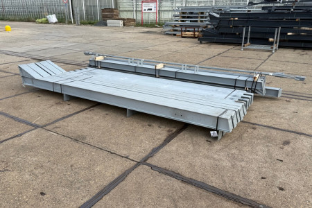 10.00 x 25.00m (250m²)